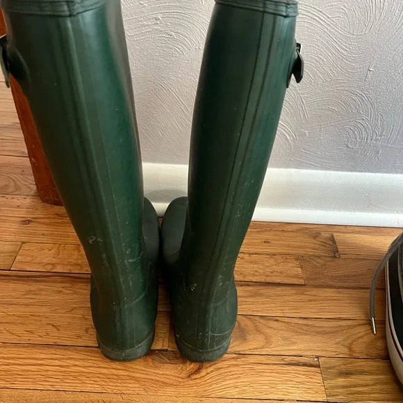 Hunter Green Rain Boots - Picture 2 of 3